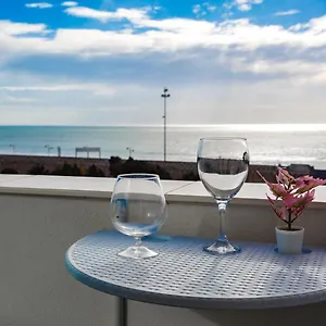 Poseidon & Parking By Cadiz4rentals Appartement